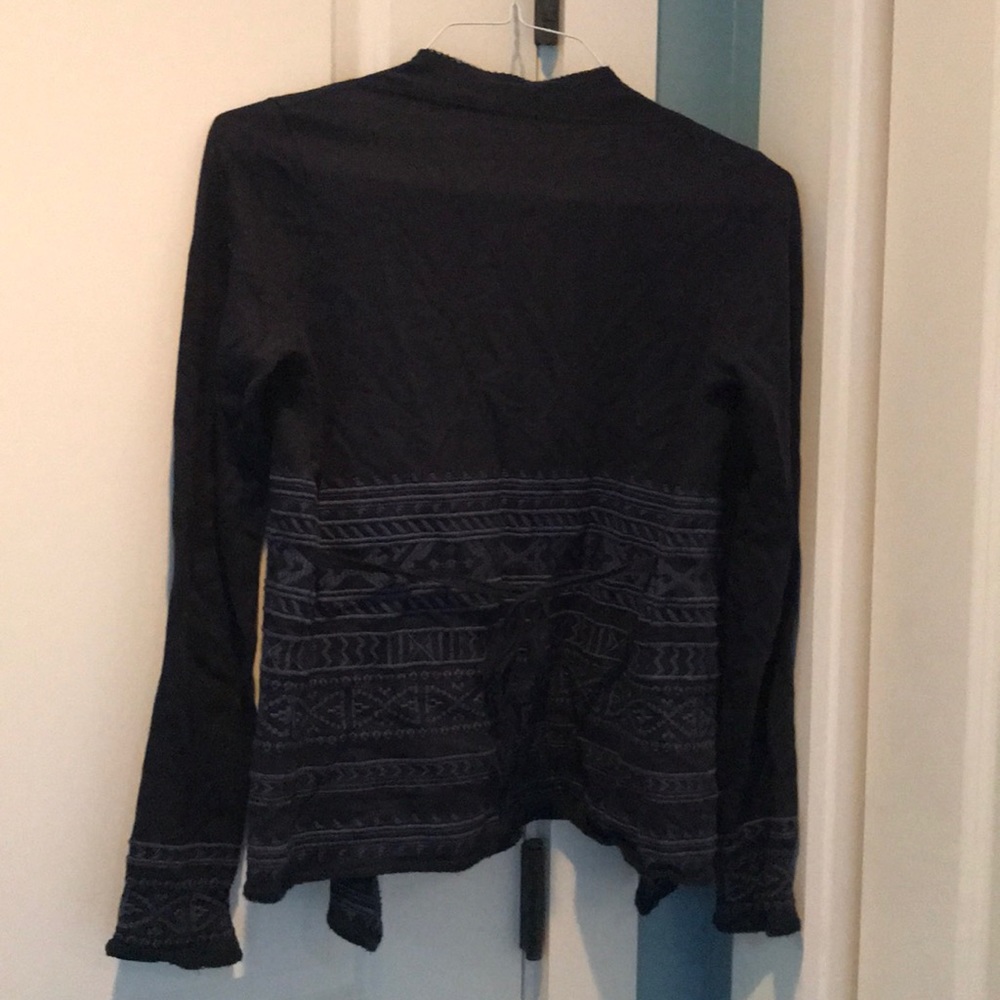 Versatile Spring Sweater - Picture 4 of 6